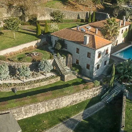 Casa Do Pinheiro Manso * קמיניה